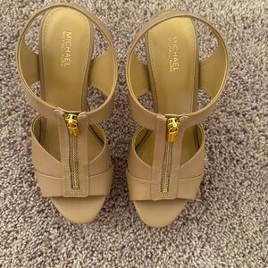 MICHAEL Michael Kors Beige Leather Zip-Accent Heels